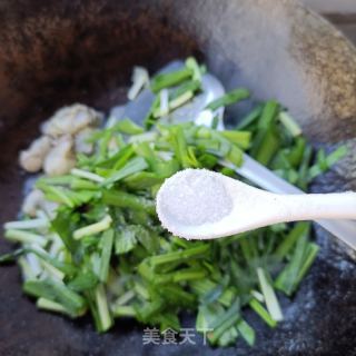 韭菜炒蛎肉的做法步调：8