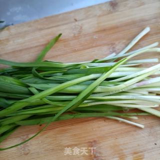 韭菜炒蛎肉的做法步调：1