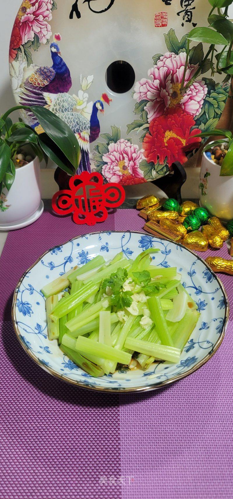 利剑灼西芹的做法