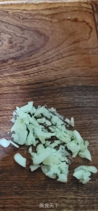 利剑灼西芹的做法步调：3