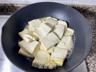 酱焖豆腐的做法步调：2