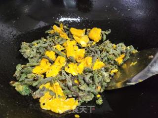鸡蛋炒蒸枸蒲穗的做法步调：4