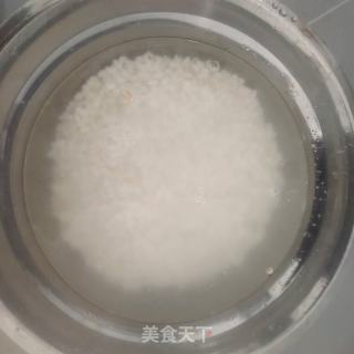 加脂菜谱--糯玉米版京彩肥肉粥的做法步调：1