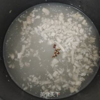 加脂菜谱--糯玉米版京彩肥肉粥的做法步调：5