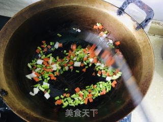 酱油炒饭的做法步调：3
