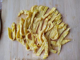 莴笋鸡蛋吐司卷的做法步调：6