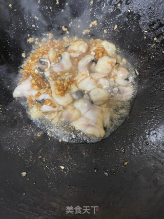 蒜喷鼻炒鱼片的做法步调：8