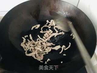 莴笋炒肉的做法步调：3