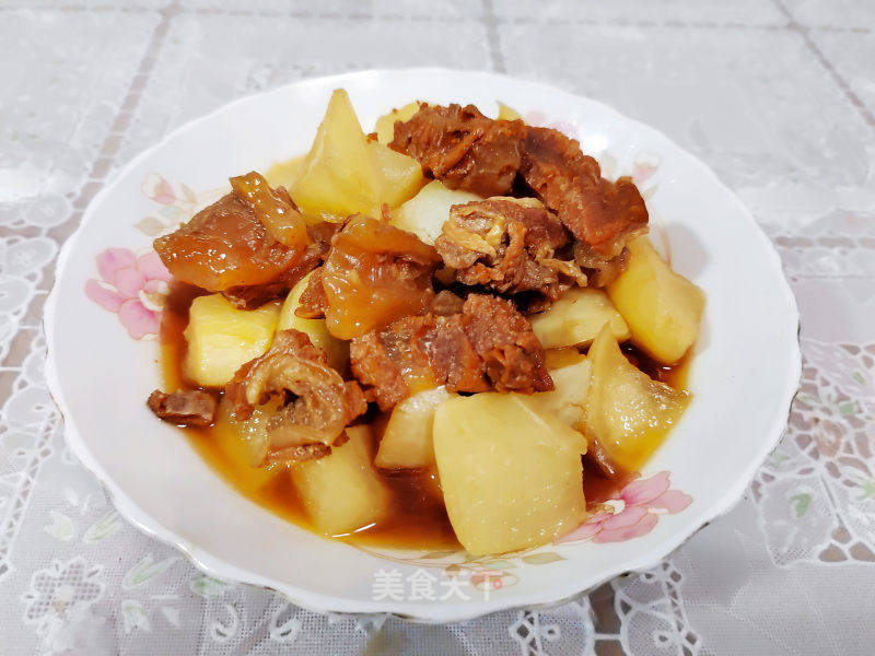 利剑萝卜炖牛筋的做法