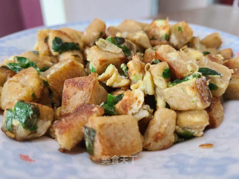 喷鼻葱鸡蛋炒白薯里馒头的做法