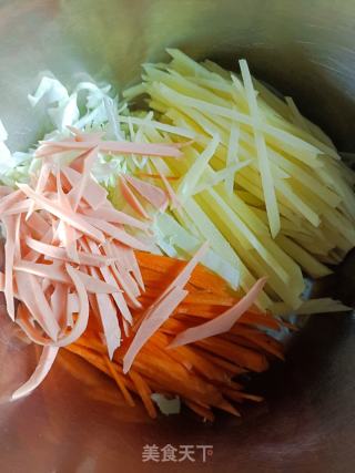 土豆丝饼的做法步调：2