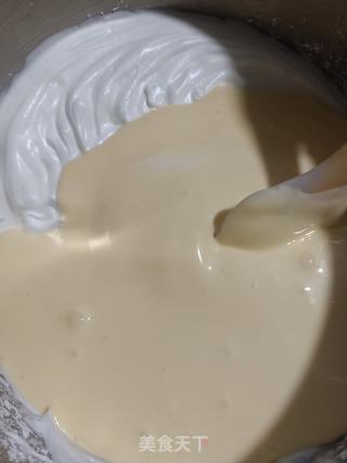 八微暇戚风蛋糕胚的做法步调：9