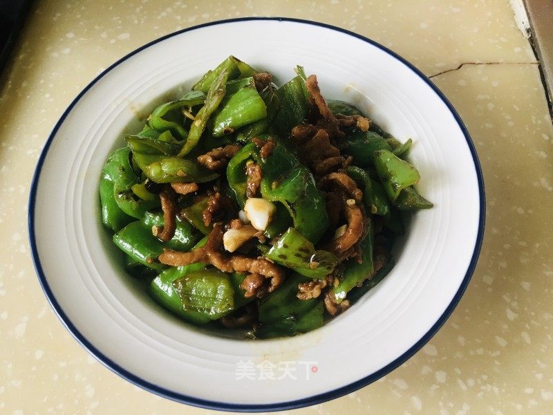 㸆辣椒炒肉的做法