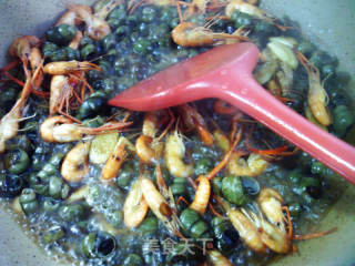 河虾炒螺蛳的做法步调：9