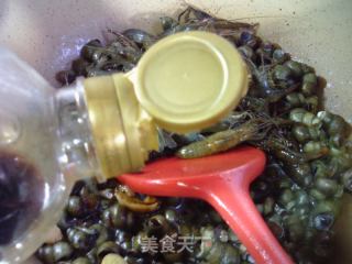 河虾炒螺蛳的做法步调：6