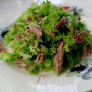 包菜拌鸽胸肉的做法步调：11