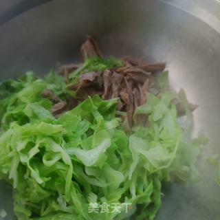 包菜拌鸽胸肉的做法步调：8
