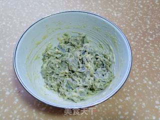 紫藤花鸡蛋饼的做法步调：4