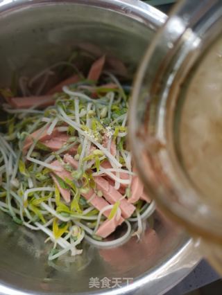 午饭肉拌绿芽菜的做法步调：10