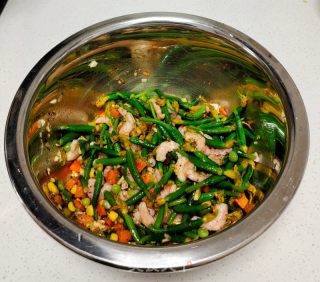 虾仁凉拌菜的做法步调：6