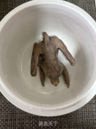 鸽子汤的做法步调：3