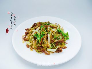 包菜炒肉的做法步调：6