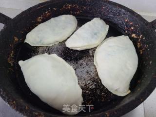 韭菜鸡蛋馅菜盒的做法步调：9