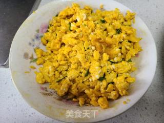 韭菜鸡蛋馅菜盒的做法步调：2