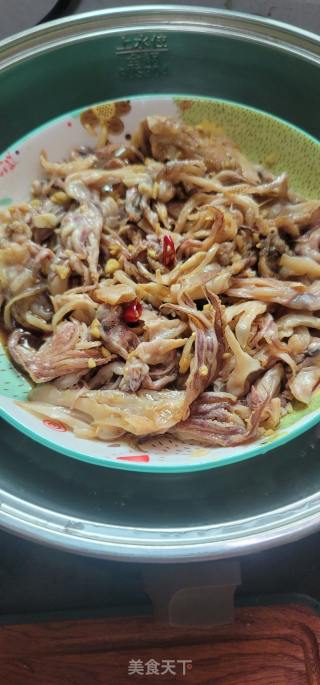 蒸鱿鱼须的做法步调：5