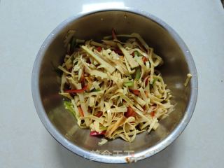 雷笋拌豆皮的做法步调：8