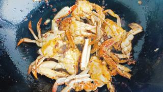 麻辣葱姜蟹的做法步调：8