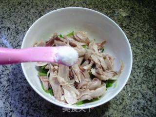 琵琶腿肉拌芹菜的做法步调：13