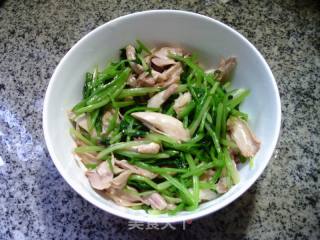 琵琶腿肉拌芹菜的做法步调：16
