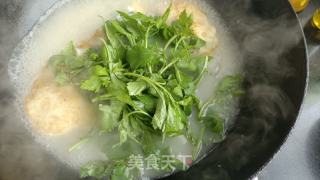 菊花脑煎蛋汤的做法步调：9