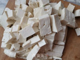 喷鼻椿芽拌豆腐的做法步调：5