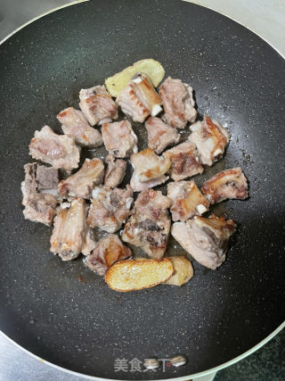 腐竹焖排骨的做法步调：6