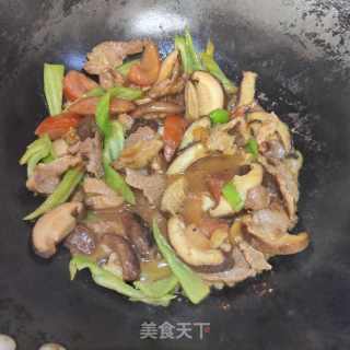 纯蔬炒肉片的做法步调：11