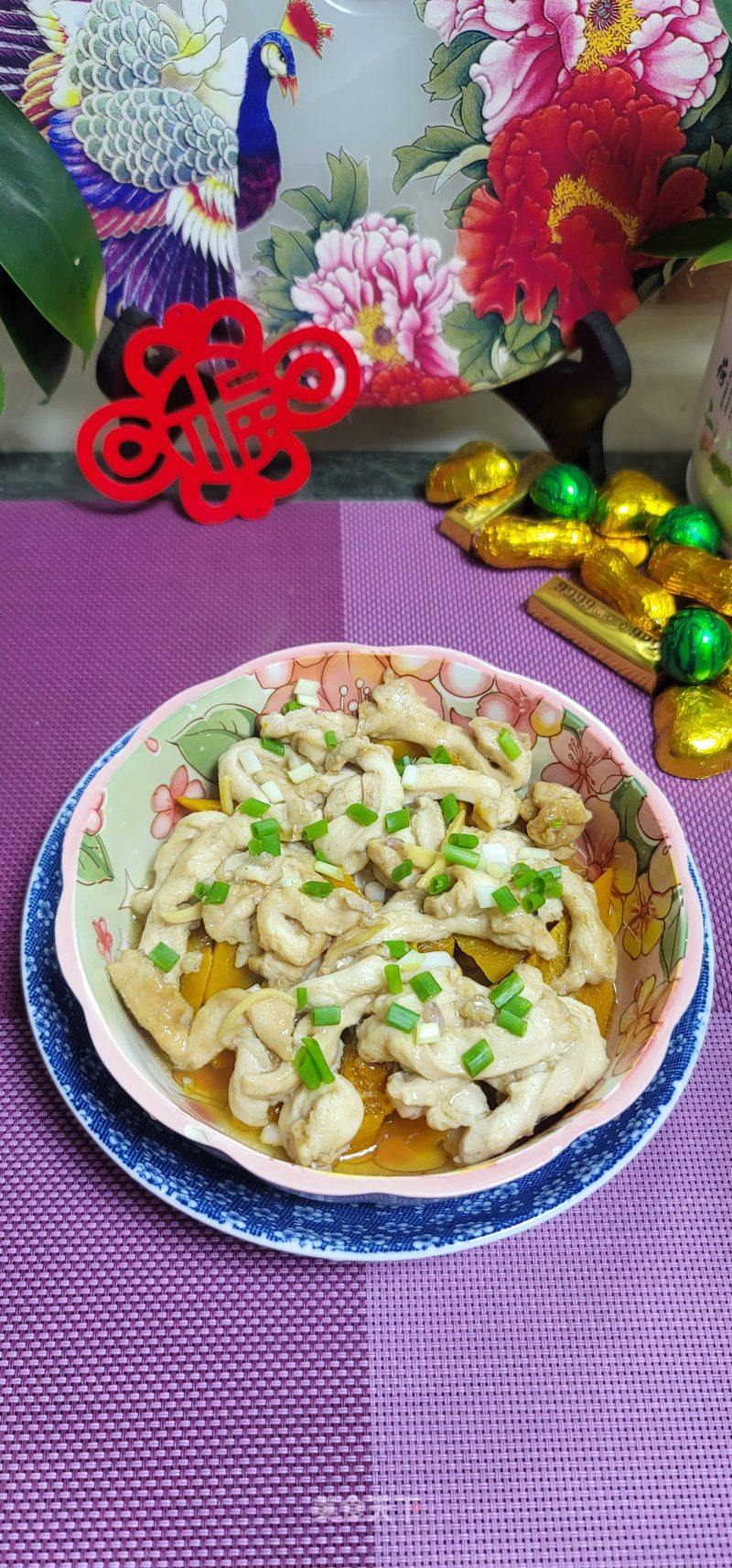 鸡胸肉蒸贝贝北瓜的做法