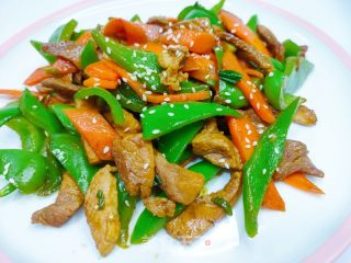 青椒胡萝卜炒肉的做法步调：8