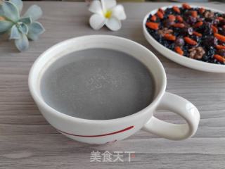 乌芝麻豆乳的做法步调：4