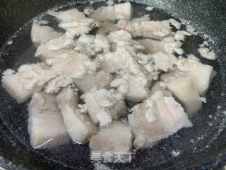 白烧肉的做法步调：2