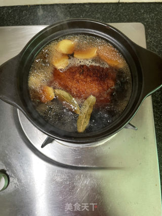 卤扣肉的做法步调：10