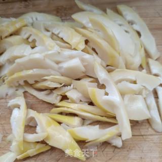 青蒜炒雷笋的做法步调：4