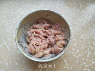 土豆炒肉片的做法步调：1