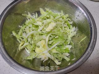 包菜炒豆腐的做法步调：1