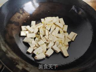 肉终豆腐炒死菜的做法步调：5