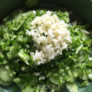 凉拌黄瓜片的做法步调：4