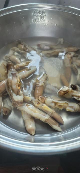 青椒炒蛏王肉的做法步调：5