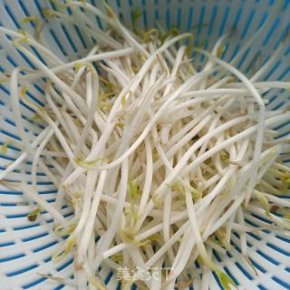 绿芽菜拌鸽胸肉的做法步调：2