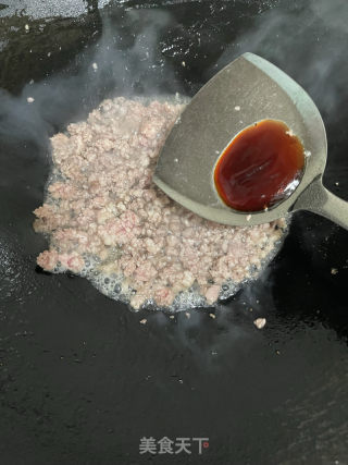 油豆腐炒肉沫的做法步调：5